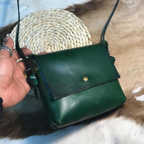 genuine leather ladies mini bags 2021 summer handmade cowhide vintage women small bag simple solid color shoulder messenger
genuine leather ladies mini bags 2021 summer handmade cowhide vintage women small bag simple solid color shoulder messenger