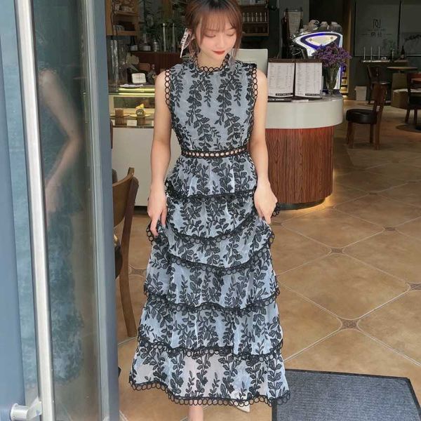 runway summer women hollow out lace sleeveless cake dress retro high waist slim vacation vestidos 210526, Black;gray
runway summer women hollow out lace sleeveless cake dress retro high waist slim vacation vestidos 210526, Black;gray