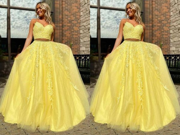 yellow two piece prom dresses 2021 spaghetti straps lace applique beaded tulle floor length custom made plus size formal evening party gown, Black
yellow two piece prom dresses 2021 spaghetti straps lace applique beaded tulle floor length custom made plus size formal evening party gown, Black