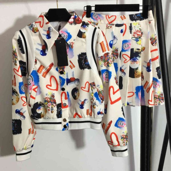 fashion women lapel jacket dress suit lipstick high definition printed coat pants 2 piece suits high-end letter logo brand womens cotton cas, White
fashion women lapel jacket dress suit lipstick high definition printed coat pants 2 piece suits high-end letter logo brand womens cotton cas, White