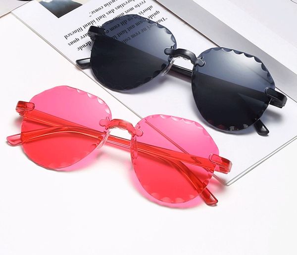 children's one frameless transparent color sunglasses fashion candy jelly, White;black
children's one frameless transparent color sunglasses fashion candy jelly, White;black