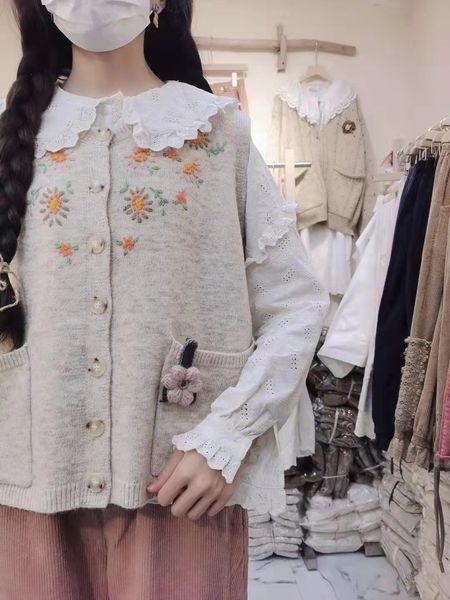 2021 autumn winter women's vt waistcoat knitting casual mori seri external printing dign feeling cotton and hemp, Black;white
2021 autumn winter women's vt waistcoat knitting casual mori seri external printing dign feeling cotton and hemp, Black;white