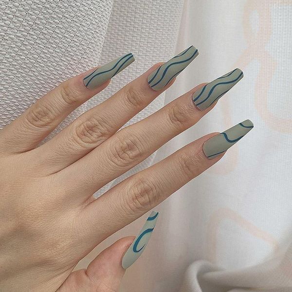 false nails 24pcs/box long coffin with geometric lines design ballerina manicure patches press on detachable nail tips, Red;gold
false nails 24pcs/box long coffin with geometric lines design ballerina manicure patches press on detachable nail tips, Red;gold