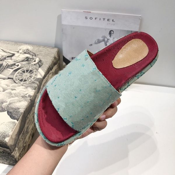 2021 men beach slippers summer fashion women flip flops 100% leather lady metal shoes flat ladies large size 35-42 zlh, Black
2021 men beach slippers summer fashion women flip flops 100% leather lady metal shoes flat ladies large size 35-42 zlh, Black