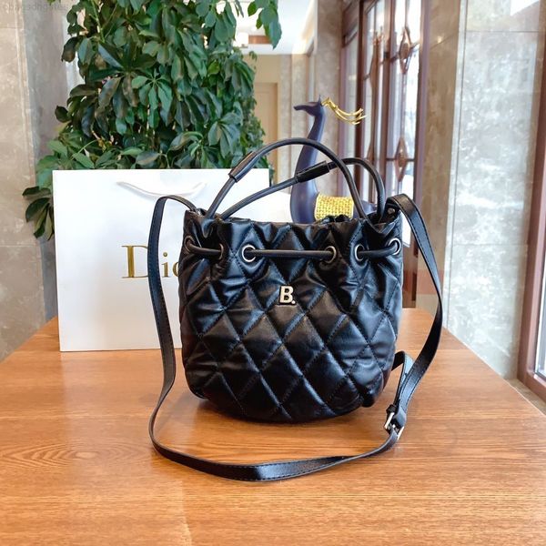 women luxurys designers bags 2021 tb organ chain strip small square litc crossbody bag totes designer handbag purse wallet handbags tote 7bt
women luxurys designers bags 2021 tb organ chain strip small square litc crossbody bag totes designer handbag purse wallet handbags tote 7bt