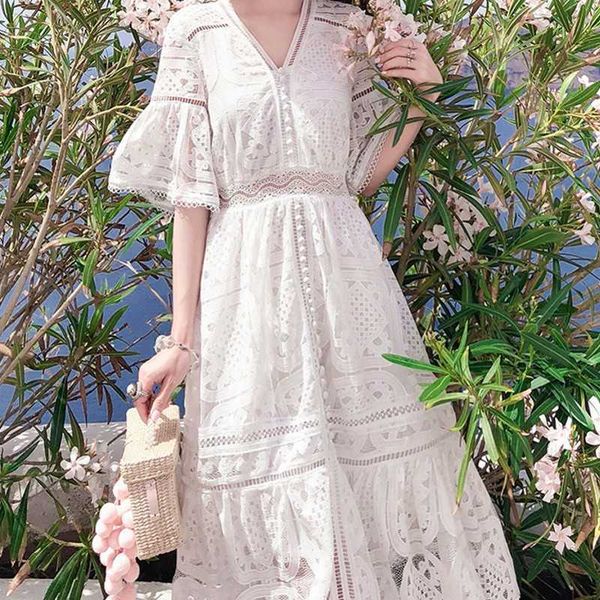 embroidery hollow out autumn winter dres white elegent flare sleeves short causal cotton vintage v-neck 210601, Black;gray
embroidery hollow out autumn winter dres white elegent flare sleeves short causal cotton vintage v-neck 210601, Black;gray