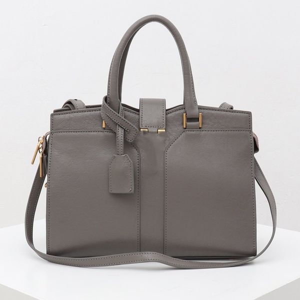 women design handbag large capacity genunie leather shoulder bag ladies shopping tote fashion letter crossbody bag duffle bags handbags
women design handbag large capacity genunie leather shoulder bag ladies shopping tote fashion letter crossbody bag duffle bags handbags