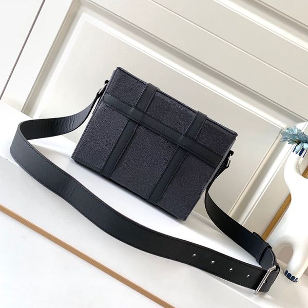 wallet fashion shoulder z5d7 cross body bag messenger bags canvas quality bagss men genuine with box leather
wallet fashion shoulder z5d7 cross body bag messenger bags canvas quality bagss men genuine with box leather