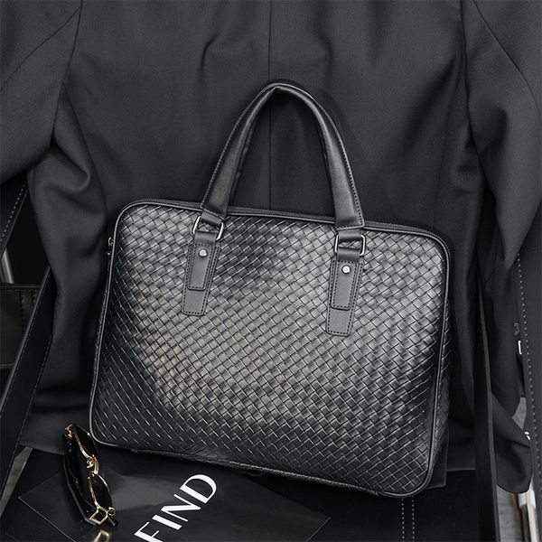 bag handbag men's woven pattern soft handle business briefcase crossbar hand holding computer, Black;red
bag handbag men's woven pattern soft handle business briefcase crossbar hand holding computer, Black;red