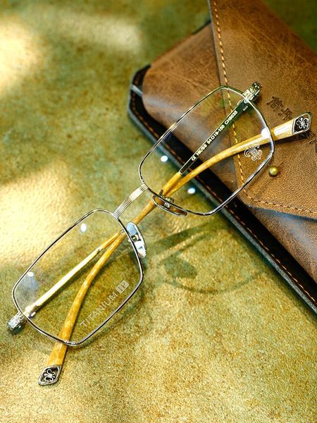 fashion sunglasses frames 2021 lightweigh titanium frame anti blue light and myopia lens for men women computer glasses, Black
fashion sunglasses frames 2021 lightweigh titanium frame anti blue light and myopia lens for men women computer glasses, Black