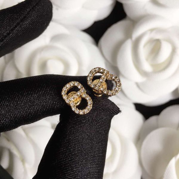 925 silver needle letter inlaid with stone full diamond earrings high version earrings female
925 silver needle letter inlaid with stone full diamond earrings high version earrings female