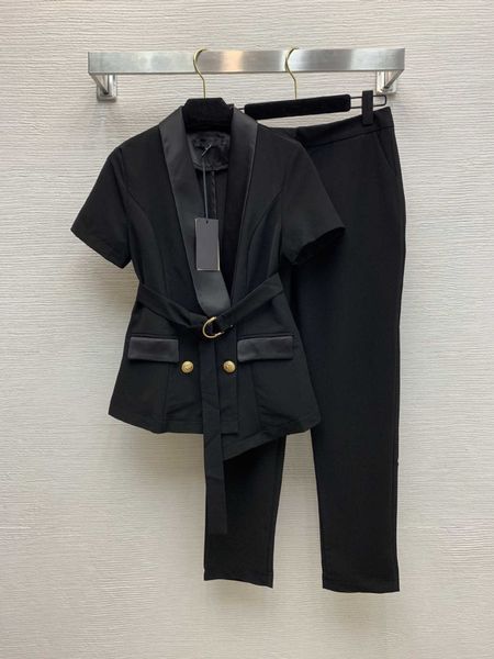new lion head double row gold buckle belt waist v-neck short sleeve suit + capris suit, Tan;black
new lion head double row gold buckle belt waist v-neck short sleeve suit + capris suit, Tan;black
