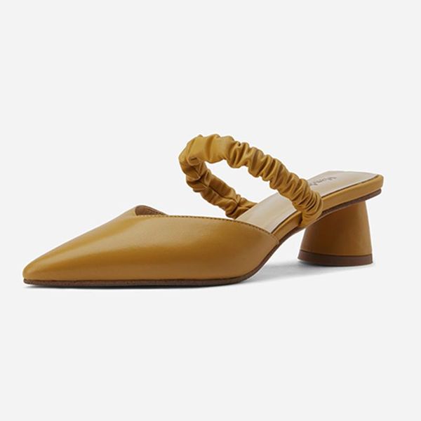 spring summer ladies slippes genuine leather mature women shoes wedding casual rouned high heel slingbacks woman slippers, Black
spring summer ladies slippes genuine leather mature women shoes wedding casual rouned high heel slingbacks woman slippers, Black