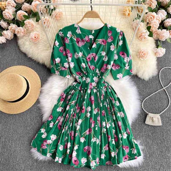 women's summer fashion v neck nail beads waist thin pressure pleated flower print mini dress short sleeve elegant vestidos s669 210527, Black;gray
women's summer fashion v neck nail beads waist thin pressure pleated flower print mini dress short sleeve elegant vestidos s669 210527, Black;gray