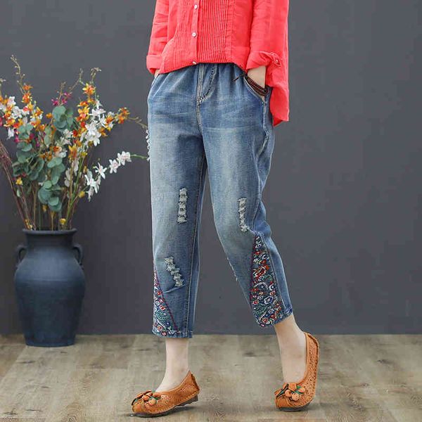 jeans vintage floral embroidered for women with high waist women's trousers loose jeans capris plus size mujer cows, Blue
jeans vintage floral embroidered for women with high waist women's trousers loose jeans capris plus size mujer cows, Blue