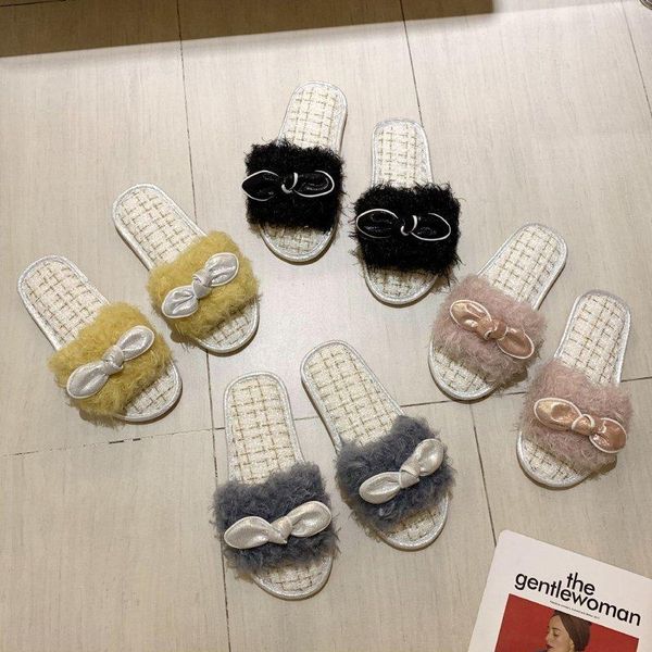 slip on furry slides for women warm winter home slippers shoes woman plaid faux fur bow knot plus size, Black
slip on furry slides for women warm winter home slippers shoes woman plaid faux fur bow knot plus size, Black