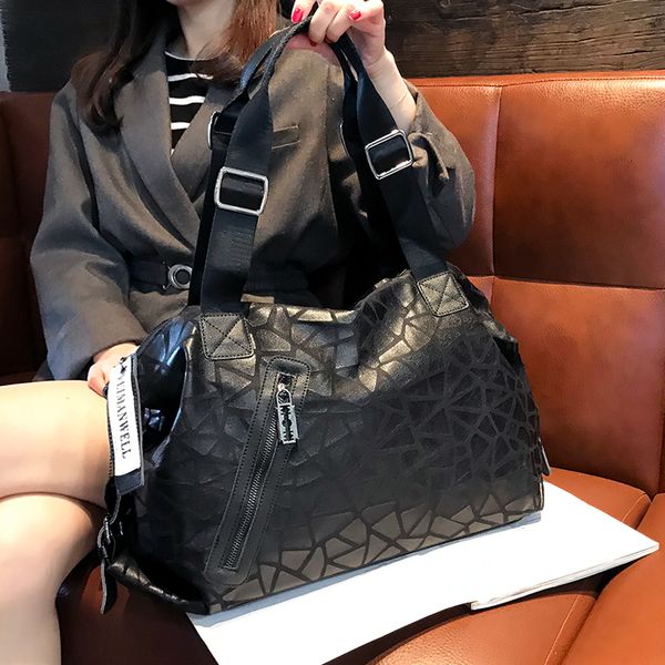 new arrivals enuine leather large capacity messenger bag for women solid color shoulder messenger bag ladies casual travel bag
new arrivals enuine leather large capacity messenger bag for women solid color shoulder messenger bag ladies casual travel bag