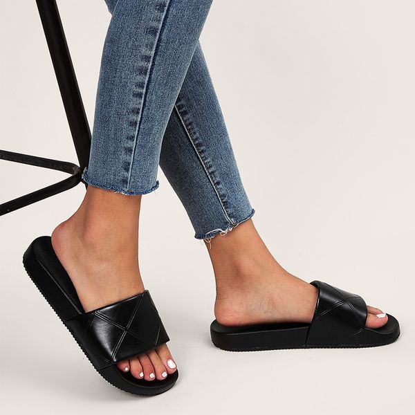 2021 new women slippers home non-slip platform sandals slippers ladies causal white black female flat slides woman fashion shoes
2021 new women slippers home non-slip platform sandals slippers ladies causal white black female flat slides woman fashion shoes
