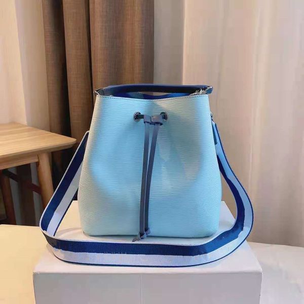 drawstring cowhide bucket bag women's single shoulder fashion bags large capacity cross shopping wallet boutique
drawstring cowhide bucket bag women's single shoulder fashion bags large capacity cross shopping wallet boutique