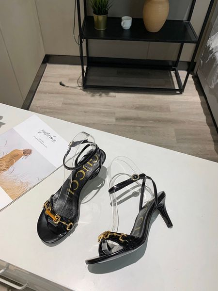 rely women high heels sandals slippers mules slides pumps loafers ballerinas sneakers dress shoes, Black;white
rely women high heels sandals slippers mules slides pumps loafers ballerinas sneakers dress shoes, Black;white