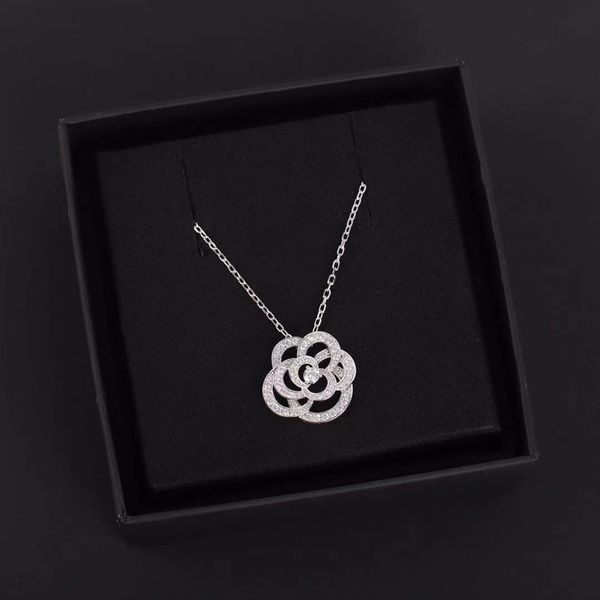fashion lady flower pendant necklace designer women necklaces alloy for girl gift wedding jewelry, Silver
fashion lady flower pendant necklace designer women necklaces alloy for girl gift wedding jewelry, Silver