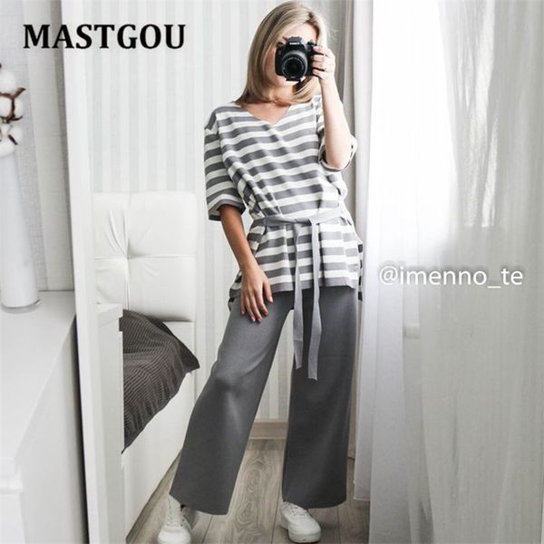 mastgou autumn summer compus striped women tracksuits v neck women sweater with belt + wide leg straight pant suits 2 piece sets 210727, White
mastgou autumn summer compus striped women tracksuits v neck women sweater with belt + wide leg straight pant suits 2 piece sets 210727, White