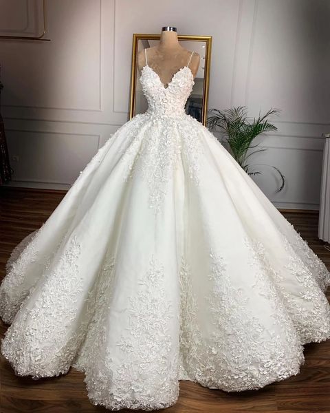 ball gown wedding dresses with spagehetti strap plus size bridal gowns, White 
ball gown wedding dresses with spagehetti strap plus size bridal gowns, White