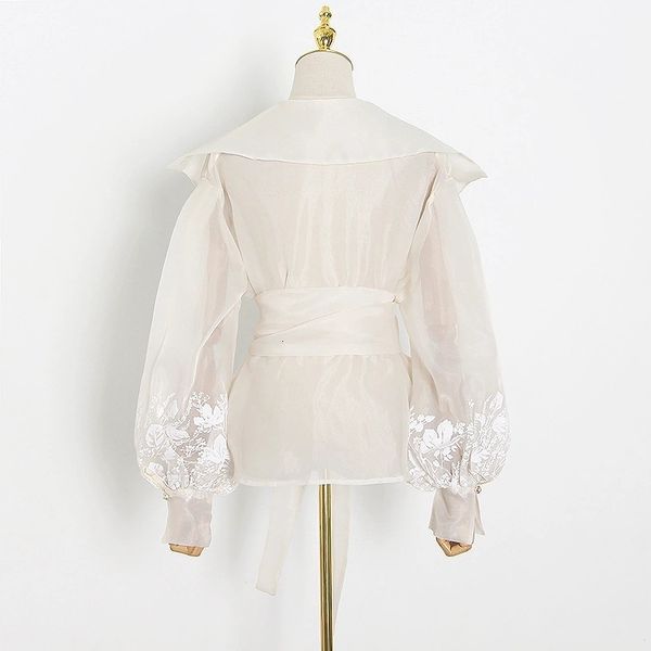 european and american autumn vintage style v-neck lantern sleeves long-sleeved loose shirt, White
european and american autumn vintage style v-neck lantern sleeves long-sleeved loose shirt, White