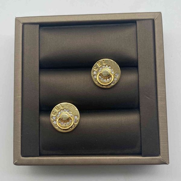 special offer 2021 luxury designer jewelry / new diamond inlaid door rings french medieval vintage temperament fashionable earrings, Silver
special offer 2021 luxury designer jewelry / new diamond inlaid door rings french medieval vintage temperament fashionable earrings, Silver