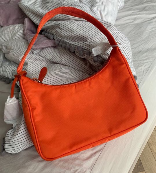 hobo women shoulder bag for women waterproof canvas purse shoulder bags tote fashion handbags presbyopic purse lady messenger bag
hobo women shoulder bag for women waterproof canvas purse shoulder bags tote fashion handbags presbyopic purse lady messenger bag