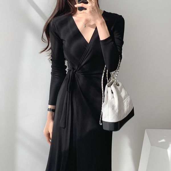 casual dresses women 2021 korean fashion elegant commute solid color v-neck cross-side straps waist slim long-sleeved knit dress, Black;gray
casual dresses women 2021 korean fashion elegant commute solid color v-neck cross-side straps waist slim long-sleeved knit dress, Black;gray