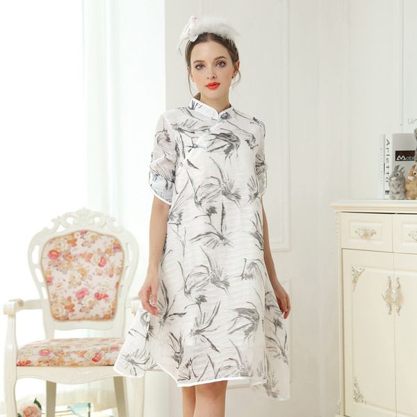 luxury cheongsam 2021 spring printed drs high-end buckle seven sleeve cheongsam medium length 8073, Blue;red
luxury cheongsam 2021 spring printed drs high-end buckle seven sleeve cheongsam medium length 8073, Blue;red