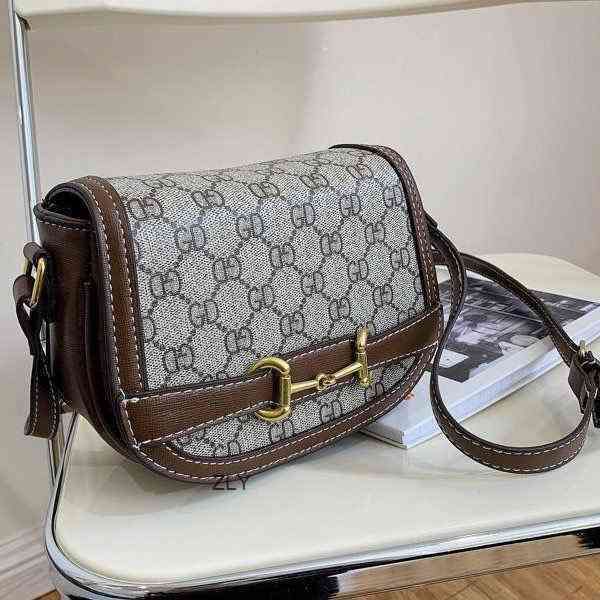 2021 new g retro simple saddle versatile fashion shoulder bag letter printing foreign style for women zly bags
2021 new g retro simple saddle versatile fashion shoulder bag letter printing foreign style for women zly bags