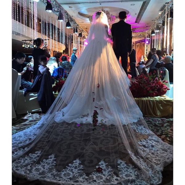 bridal veils gorgeous 2021 4m white/ivory beautiful cathedral length lace edge wedding veil with comb accessories, Black
bridal veils gorgeous 2021 4m white/ivory beautiful cathedral length lace edge wedding veil with comb accessories, Black