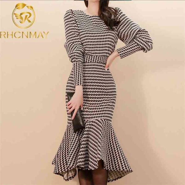 spring women wave striped office work suit o-nevk blouses and bodycon mid-calf mermaid skirts two piece set 210506, White
spring women wave striped office work suit o-nevk blouses and bodycon mid-calf mermaid skirts two piece set 210506, White