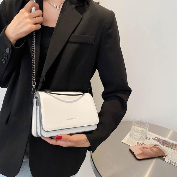 cross body chain bag for woman 2021 shoulder ladies messenger luxury designer female purse mobile phone
cross body chain bag for woman 2021 shoulder ladies messenger luxury designer female purse mobile phone