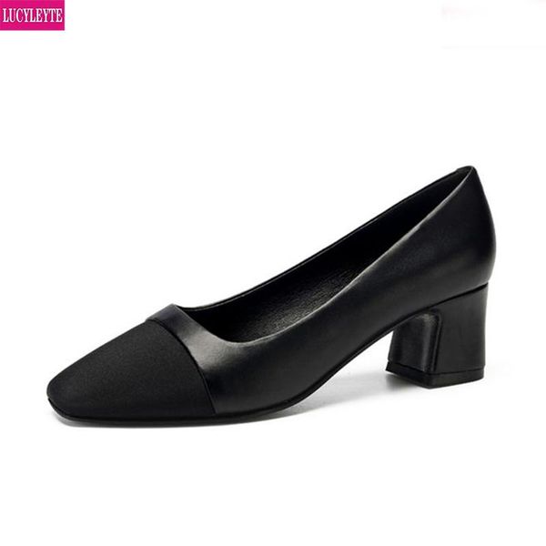 dress shoes women's high-heeled flight attendants professional work, thick heel leather, all-around black work women
dress shoes women's high-heeled flight attendants professional work, thick heel leather, all-around black work women