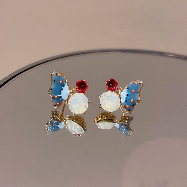 s925 silver needle earrings korea east gate diamond inlaid butterfly simple personality small temperament female
s925 silver needle earrings korea east gate diamond inlaid butterfly simple personality small temperament female