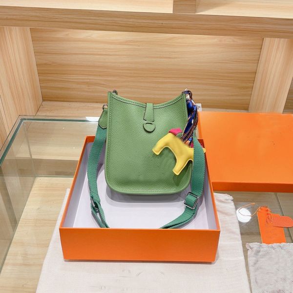 cowhide leather shoulder bag female arc messenger sling cross body bags ladies pouch purse letter ribbon wallet small square wallets
cowhide leather shoulder bag female arc messenger sling cross body bags ladies pouch purse letter ribbon wallet small square wallets