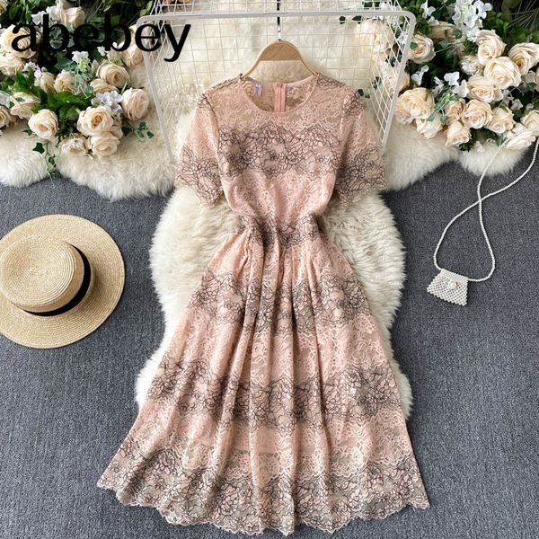 design french lace dress women o neck short sleeve elegant a-line es spring fashion streetwear midi 210512, Black;gray
design french lace dress women o neck short sleeve elegant a-line es spring fashion streetwear midi 210512, Black;gray