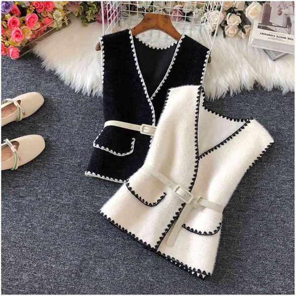 women's vests vintage woolen sweater vest jacket women spring elegant v-neck sleeveless waistcoats korean style casual with belt chic o, Black;white
women's vests vintage woolen sweater vest jacket women spring elegant v-neck sleeveless waistcoats korean style casual with belt chic o, Black;white