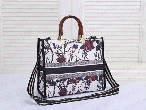 luxurys cristi women designer dio tote bags canvas 2021 large capacity handbag female wild commuter presbyopia big shopping bag embroidery
luxurys cristi women designer dio tote bags canvas 2021 large capacity handbag female wild commuter presbyopia big shopping bag embroidery