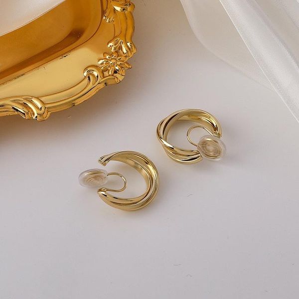 hoop & huggie u-magical korean fashion matte gold color c shape clip earrings for women exquisite metal jewelry pendientes, Golden;silver
hoop & huggie u-magical korean fashion matte gold color c shape clip earrings for women exquisite metal jewelry pendientes, Golden;silver