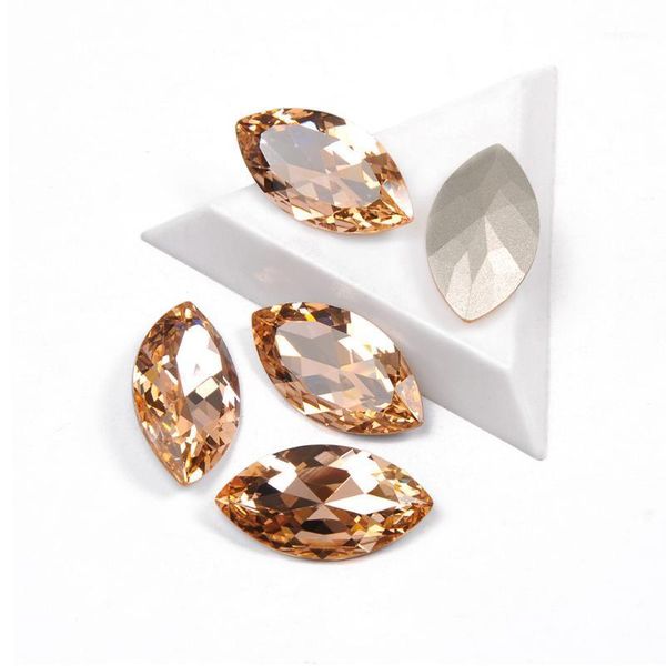 4227 quality glass material loose rhinestones lt. peach color navette shape rhinestone for 3d nail art gems1, Silver;gold
4227 quality glass material loose rhinestones lt. peach color navette shape rhinestone for 3d nail art gems1, Silver;gold