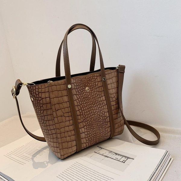 handbag women luxurys designers bags 2021 crossbody bag alligator bucket crocodil purse multi pochette louisbags_18
handbag women luxurys designers bags 2021 crossbody bag alligator bucket crocodil purse multi pochette louisbags_18