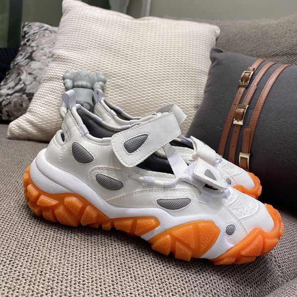 2021 high oblique sneakers men women fashion designer casual shoes skateboard shoes, Black
2021 high oblique sneakers men women fashion designer casual shoes skateboard shoes, Black