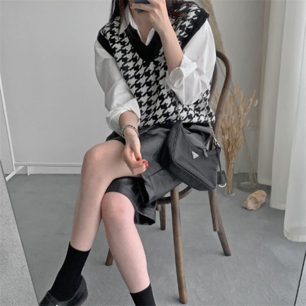 houndstooth knitted sweater women waistcoat autumn female elegant sleeveless tank vest fashion outwear, Black;white
houndstooth knitted sweater women waistcoat autumn female elegant sleeveless tank vest fashion outwear, Black;white
