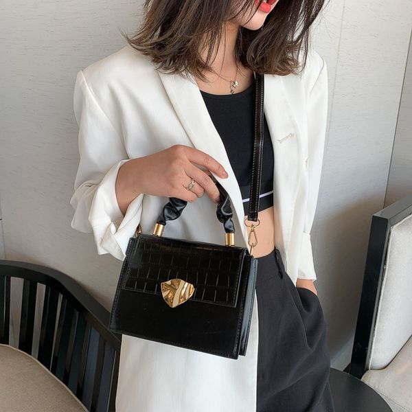 square handbag women small trendy bag pattern ins tree 2020 new pleated compilation messenger bitou 
square handbag women small trendy bag pattern ins tree 2020 new pleated compilation messenger bitou