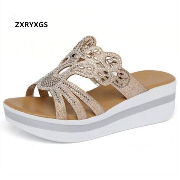 dress shoes 2021 est fashion rhinestone summer sandals women high heel non-slip platform wedges slippers, Black 
dress shoes 2021 est fashion rhinestone summer sandals women high heel non-slip platform wedges slippers, Black