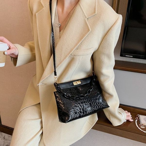 cross-border face small bag female temperament pattern shoulder messenger soft crocodile lady trend good-looking squa gtuvs
cross-border face small bag female temperament pattern shoulder messenger soft crocodile lady trend good-looking squa gtuvs